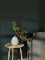 3d interpretazione vicino su bianca ceramica vaso su lato tavolo nel vivente foto