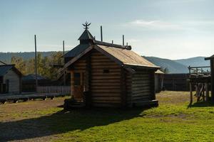 baite in legno a taltsy, irkutsk foto