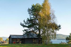 baite ed edifici in legno a taltsy, irkutsk foto