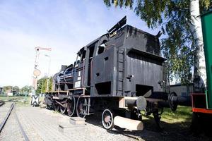 bellissimo vecchio distrutto storico ferrovia in piedi nel il Museo foto