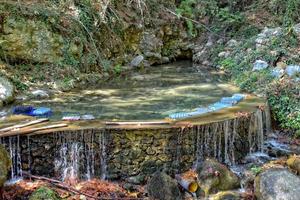 un' naturale selvaggio paesaggio nel il Turco montagne con un interessante cascata e il sapadere canyon foto