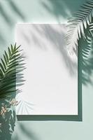 vuoto bianca disegno tela su menta colorato superficie con palma foglie, casa impianti e morbido floreale ombre, creare ai foto