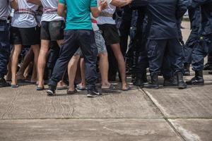 rivolta polizia scontrato con il manifestanti. foto