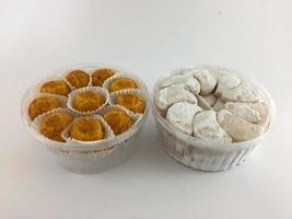 assortito indonesiano biscotti per eid al fitr. come kaastengel, lida cucendo, semprit keju biscotti. foto