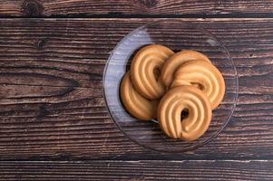 biscotti snack sul tavolo foto