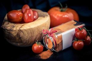 immediato pomodoro la minestra fresco maturato al sole pomodori secco e in polvere foto