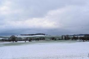 largo neve coperto valle foto