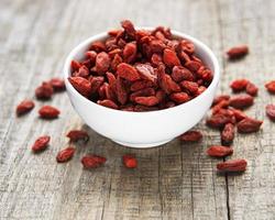 bacche di goji rosse secche per una dieta sana. foto