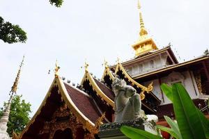 eredità d'oro santuario e cappella nel il tempio di lanna stile nome è wat papà dara phirom Phra chulamani SI borommache a Chiang Mai Provincia Tailandia. foto