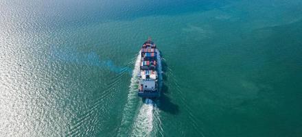 vista aerea superiore della grande nave da carico container foto