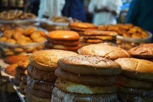 cibo per vendita a zakaria strada per eid al-Fitr vicino nachoda Masjid foto