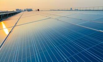 alternativa energia per Conserve il del mondo energia e tetto solare sistemi. foto