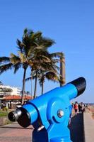 un' spiaggia telescopio foto