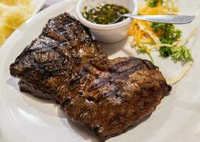 ristoranti e caffè di buenos arie servendo argentino carne nel di moda quartiere di recoleta foto