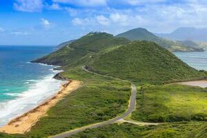 panoramico Visualizza su Timoteo collina attenzione di santo kitts e nevis caraibico isola su crociera vacanza foto