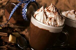 cioccolato budino con crema foto