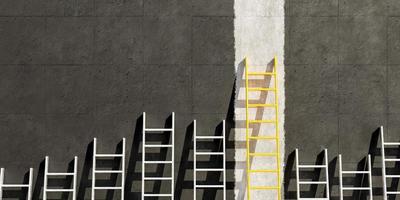 scale metalliche sul muro di cemento nero con una scala dorata, rendering 3d