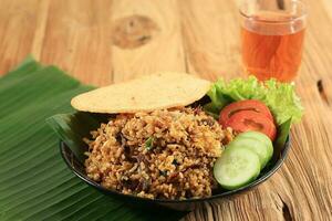 nasi goreng rendang, fritte riso con Manzo stufato foto