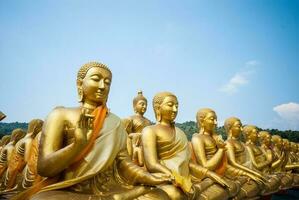 d'oro Budda a Budda memoriale parco , nakorn no, Tailandia. foto