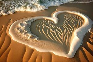 cuore disegnato su il spiaggia sabbia con mare schiuma e onda ai generato foto