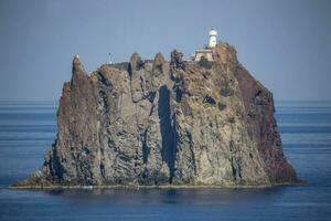 strombolicchio isola Il prossimo per Stromboli foto