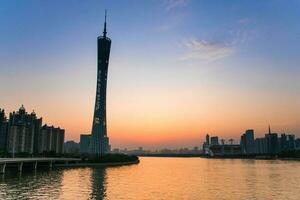 guangzou, Cina - aprile 02, 2017-guangzhou Torre o cantone Torre, formalmente Guangzhou tv astronomico e giro turistico Torre è un' 595,7 metri alto multiuso osservazione Torre nel Guangzhou. foto