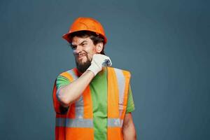 lavoratore maschio costruzione uniforme emozioni ritagliata Visualizza industria professionale foto