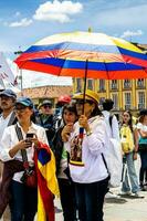 bogotà, Colombia, 2022. tranquillo, calmo protesta marce nel bogotà Colombia contro il governo di gustavo petrò. foto