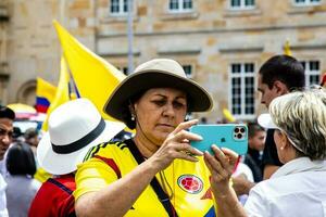 bogotà, Colombia, 2022. tranquillo, calmo protesta marce nel bogotà Colombia contro il governo di gustavo petrò. foto