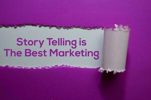 storia telling è il migliore marketing testo scritto nel strappato carta foto