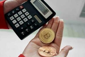 calcolatrice criptovaluta bitcoin elettronico i soldi finanziario tecnologia foto