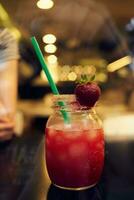 cocktail cannuccia avvicinamento ristorante stile di vita bevanda foto