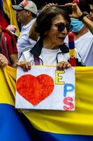 bogotà, Colombia, 2022. tranquillo, calmo protesta marce nel bogotà Colombia contro il governo di gustavo petrò. foto