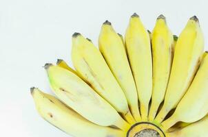 mazzo di zucchero maturo Banana su bianca sfondo, banana frutta foto