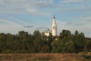 vista della chiesa della trasfigurazione nel sudislavl russia foto