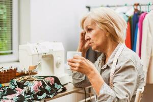 un' donna sartoria foto