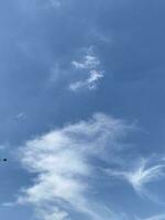 cielo blu su Cloudscape sfondo foto