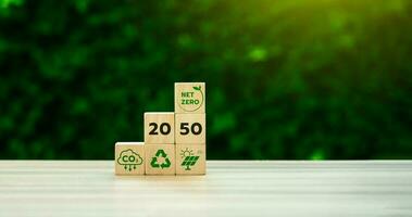 netto zero di 2050. carbonio neutro. netto zero serra gas emissioni obbiettivo. clima neutro lungo termine strategia. no tossico gas, implementazione carbonio catturare e Conservazione tecnologie. foto