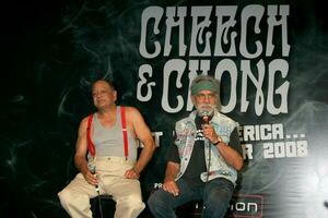 guancia marin tommy chong guancia chong stampa conferenza nel ovest hollywood circa su luglio 30 2008 2008 kathy hutchin hutchin foto