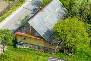 panoramico aereo Visualizza di privato sviluppo con nazione case o eco villaggio foto