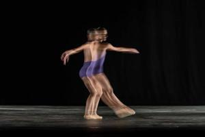 il movimento astratto della danza foto