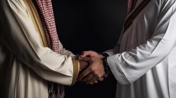 attività commerciale stretta di mano fra Due arabo uomo. vicino su su nero sfondo. generativo ai. foto