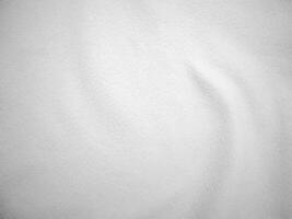 flanella provato bianca morbido ruvido tessile Materiale sfondo struttura vicino su, poker tavolo, tennis palla, tavolo stoffa. fregio bianca tessuto sfondo. foto