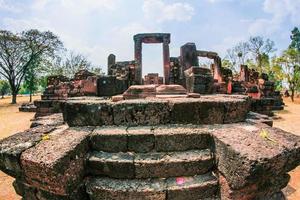 rovine di ku ka sing, roi et, thailandia foto