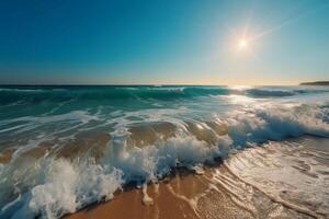 estate paesaggio, natura di tropicale con raggi di sole luce. bellissimo sole bagliore nel onda di trasparente blu acqua su spiaggia contro blu cielo. ai generativo foto