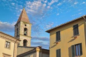 close-up di colorati edifici tradizionali italiani foto