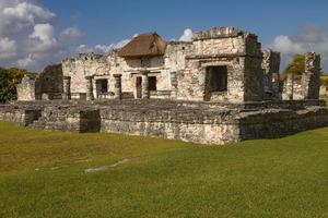 rovine maya del tempio di tulum in messico foto
