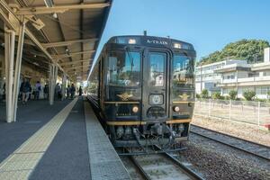 Kumamoto, Kyushu, Giappone - ottobre 20 2018 jr kyushu treno limitato esprimere un treno, misumi - kumamoto foto