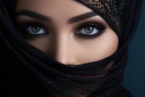 ritratto di bellissimo arabo donna con blu occhi indossare nero sciarpa con mascara eyeliner. generativo ai foto