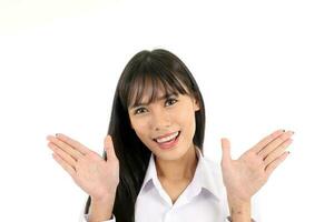 facciale espressione giovane asiatico donna ufficio abbigliamento bianca sfondo Ciao onda foto